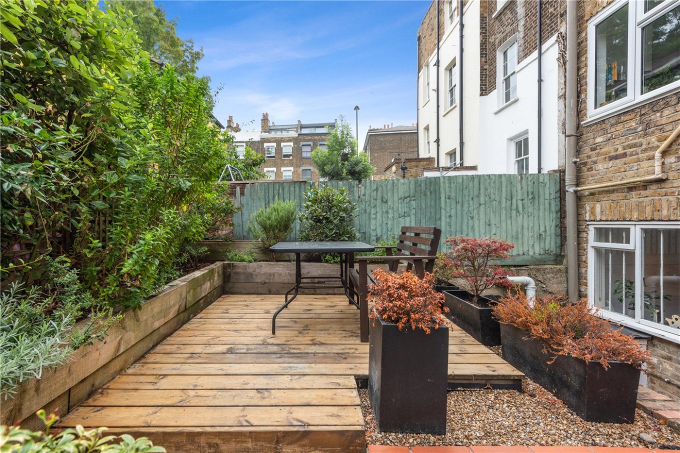 2 bedroom property for sale in Offord Road, Islington, London, N1 (Ref
