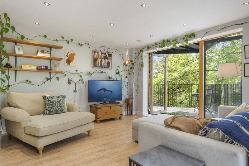 Upper Clapton Road, London, E5