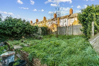 Lessingham Avenue, London, SW17