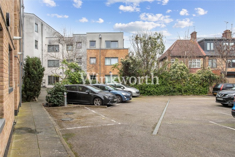 Douglas Road, London, N22