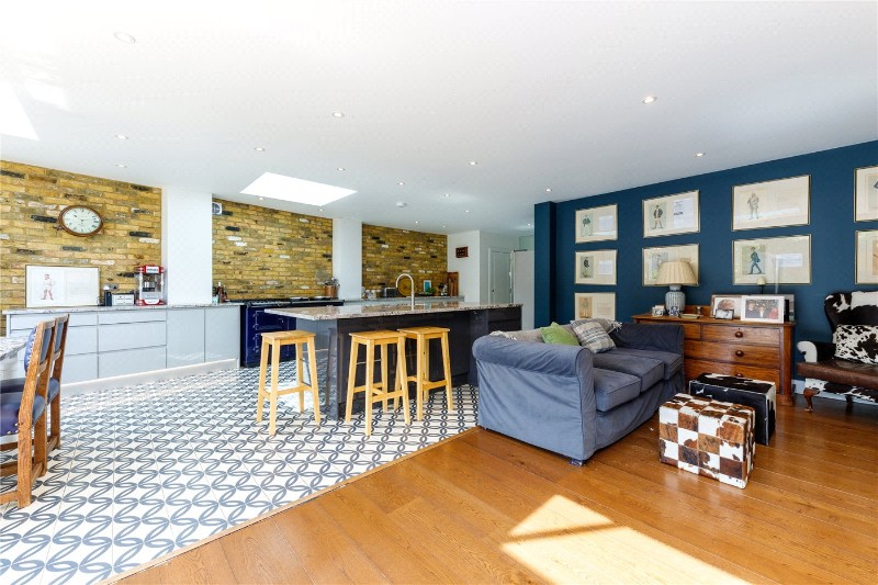 St. Margarets Crescent, London, SW15