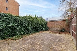 Cheryls Close, London, SW6