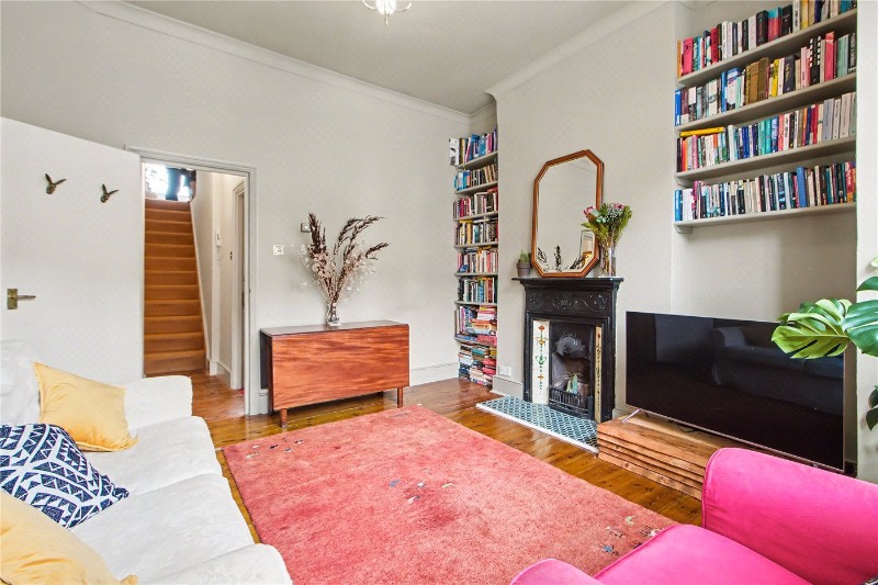 Rathcoole Gardens, London, N8