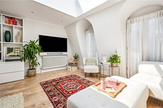 Moscow Road, London, W2