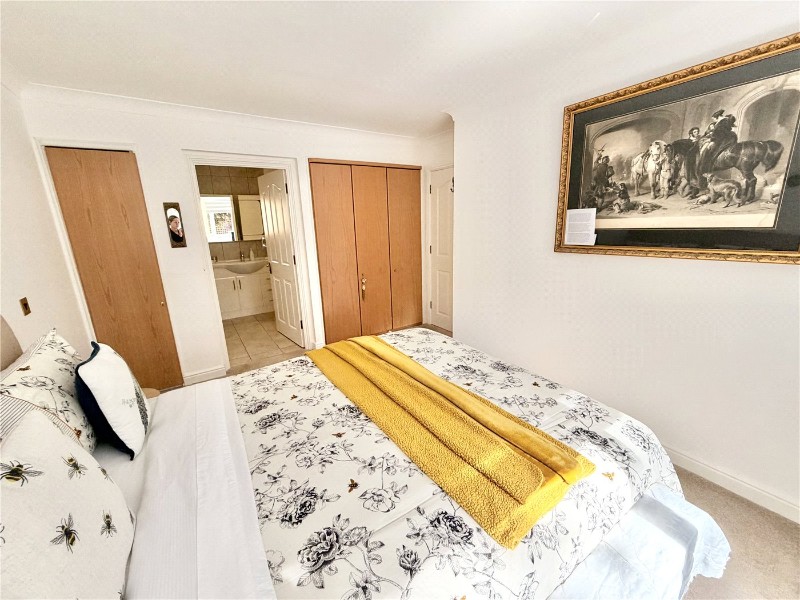 Canford Cliffs Road, Canford Cliffs, Poole, BH13