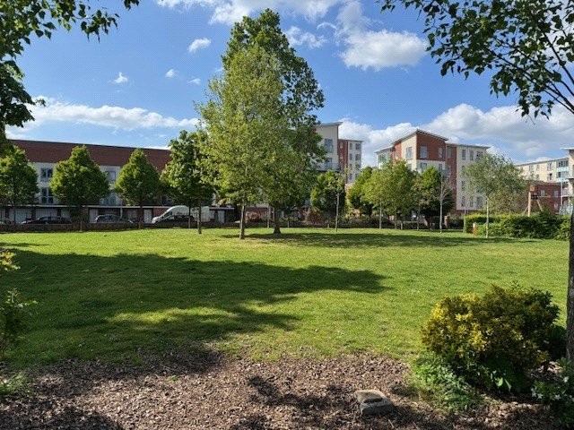 Battle Square, Reading, Berkshire, RG30