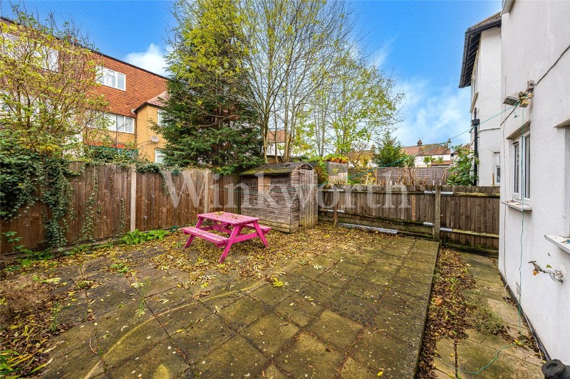 Alyth Gardens, London, NW11