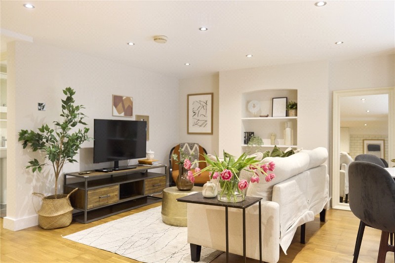 Mildenhall Road, London, E5