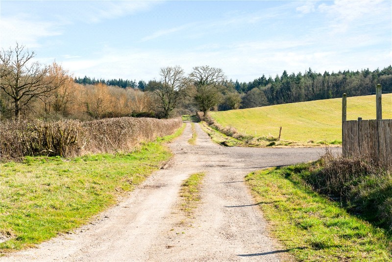 Woolley Green Farm, Dores Lane, Braishfield, SO51