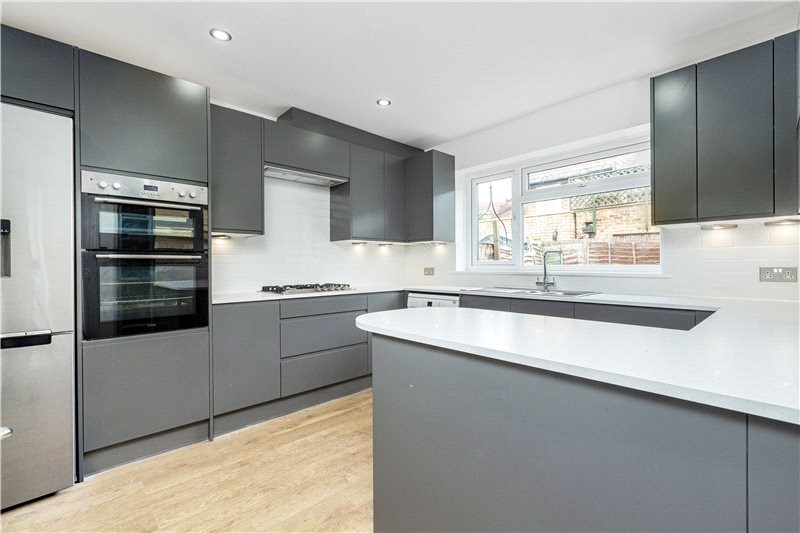 Cross Street, Barnes, London, SW13
