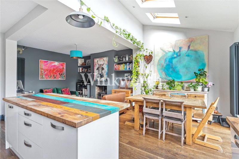 River Avenue, London, N13