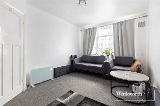 High Road, Finchley, London, N12