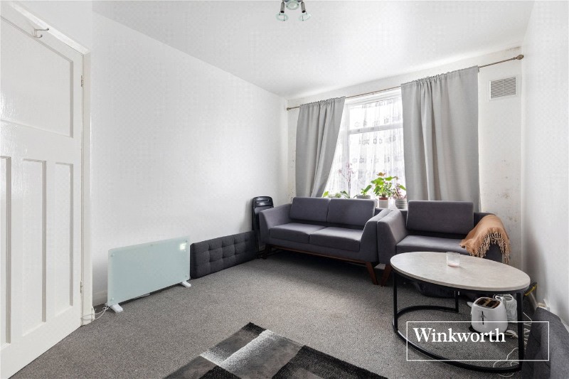 High Road, Finchley, London, N12