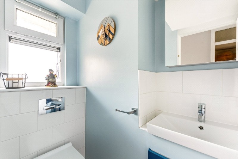 Brownswood Road, London, N4