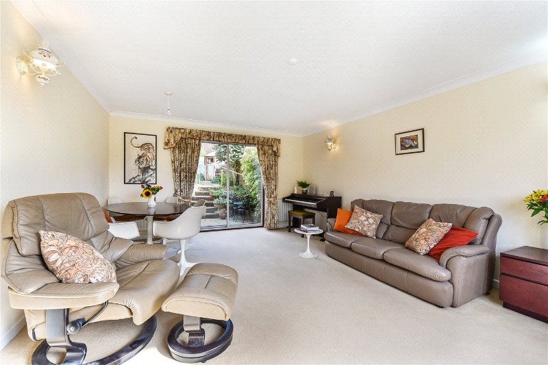 Harvest Close, Winchester, Hampshire, SO22