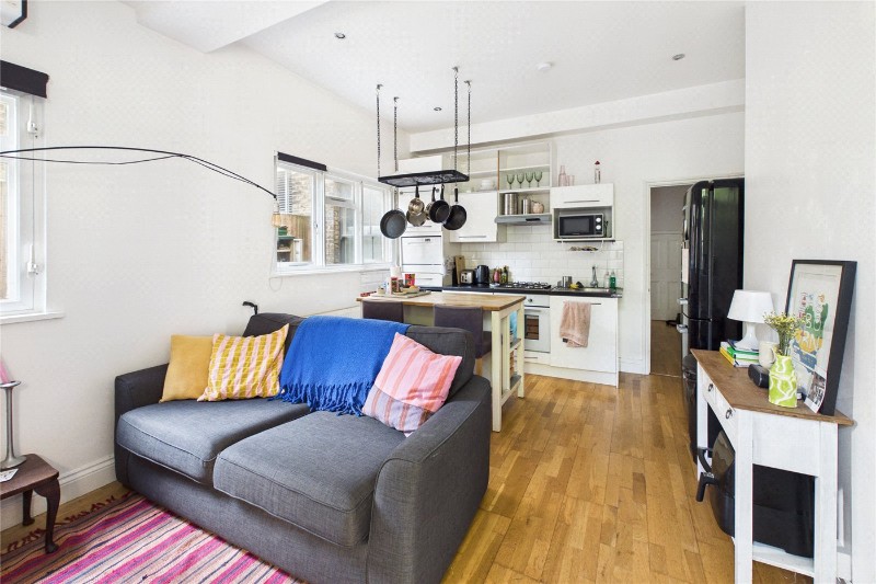 Hailsham Avenue, London, SW2
