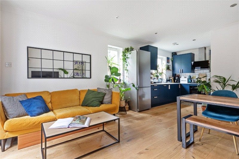 Bristowe Close, London, SW2