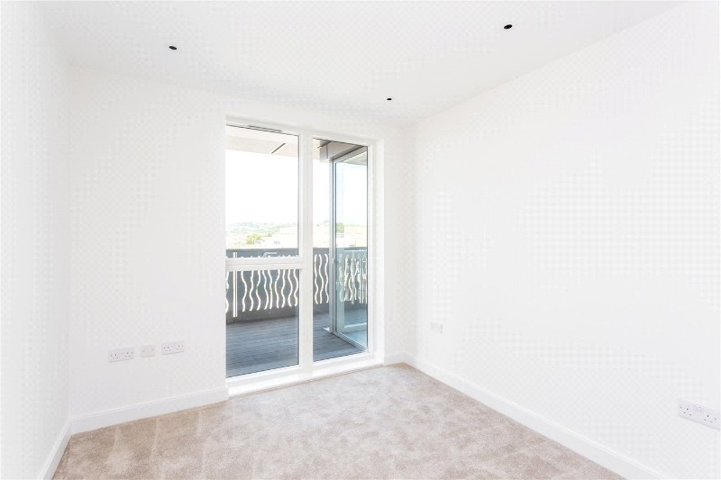 Basset Court, High Street, London, N8