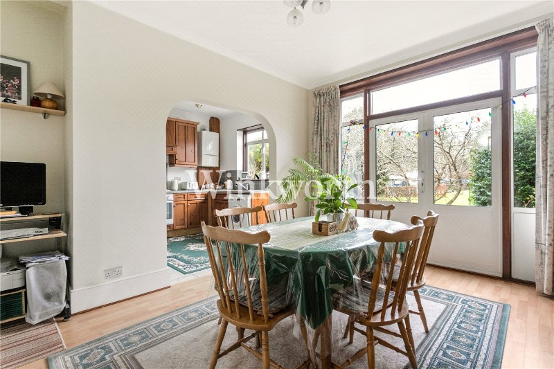 Belmont Avenue, London, N13