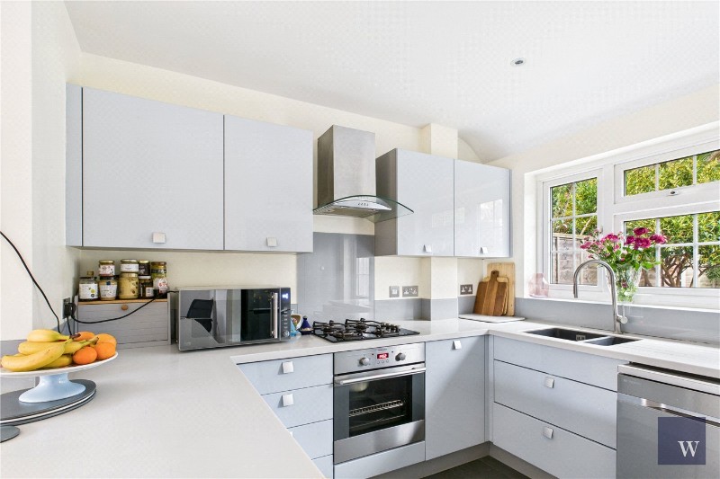 Cricklade Avenue, London, SW2