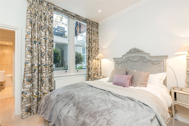 Lower Sloane Street, London, SW1W