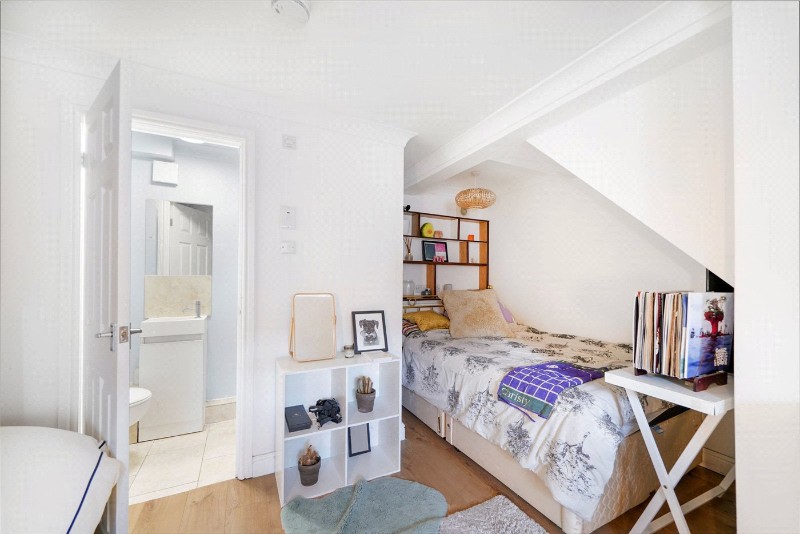 Moriatry Close, London, N7