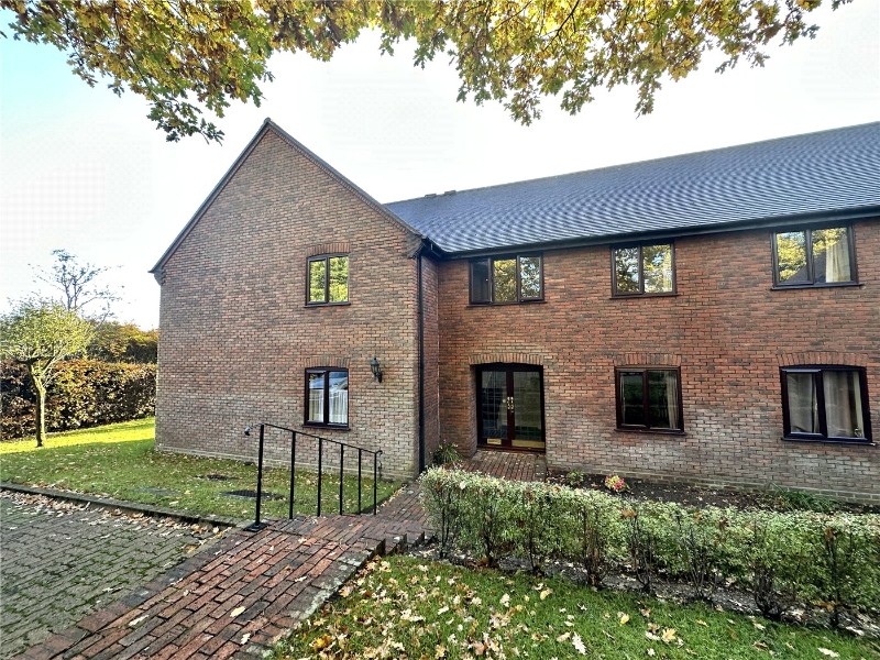 Greenhill Road, Farnham, Surrey, GU9