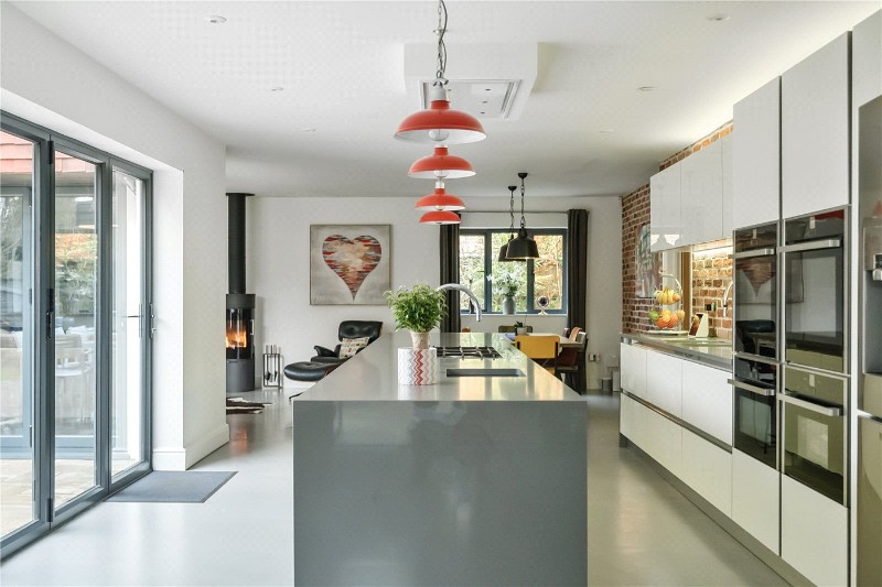 Latchwood Lane, Lower Bourne, Farnham, Surrey, GU10