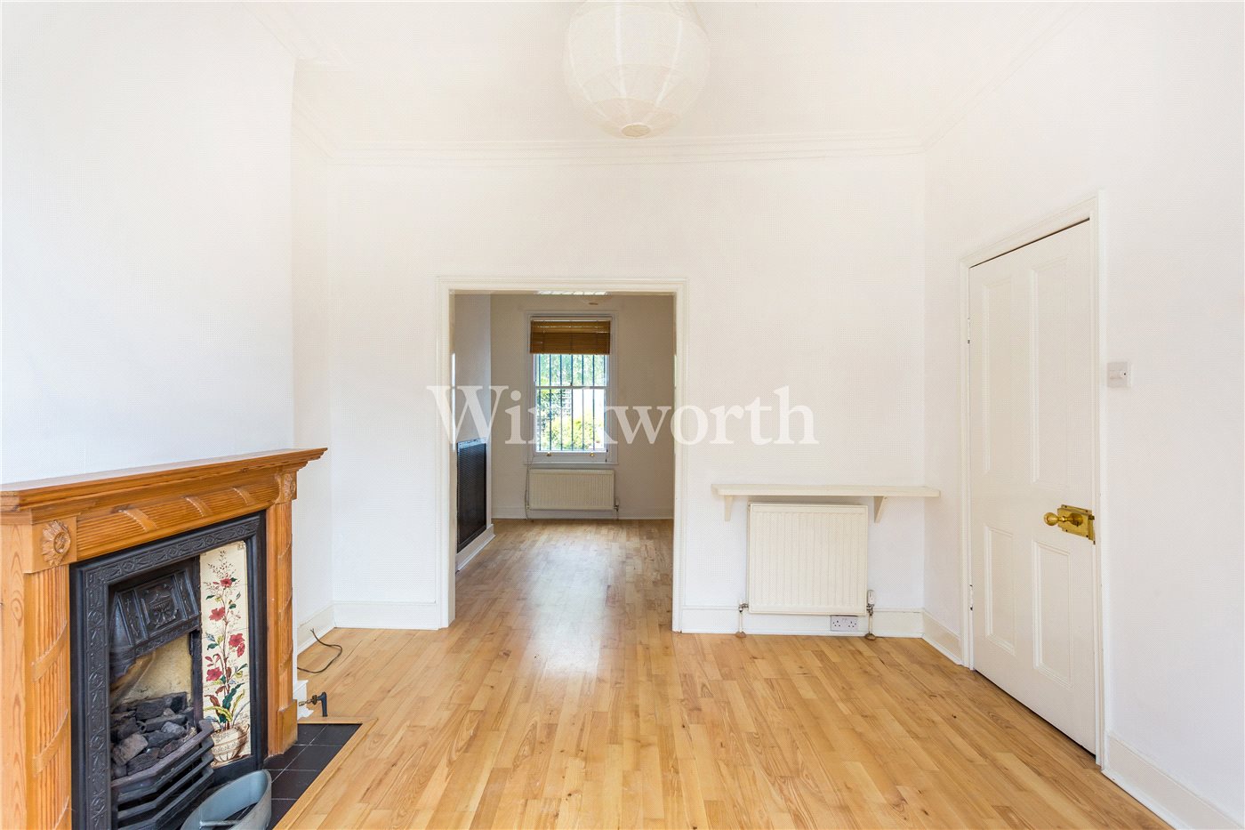 Station Crescent, London, N15