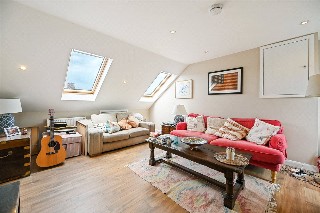 Ormiston Grove, London, W12