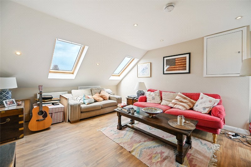 Ormiston Grove, London, W12