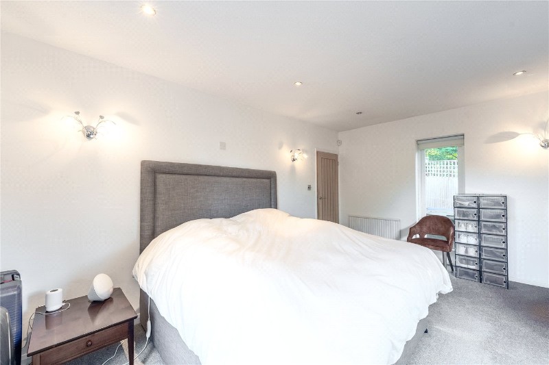 Kingswood Close, Weybridge, Surrey, KT13