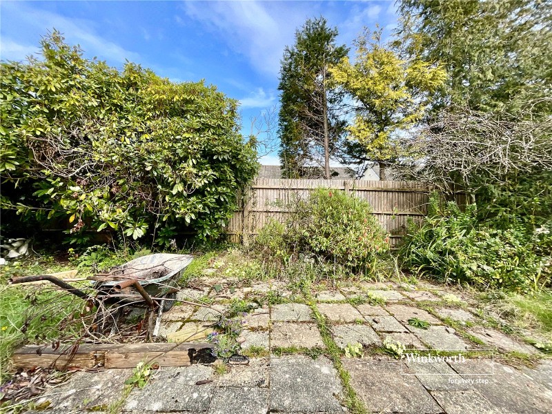 Angeline Close, Highcliffe, Christchurch, BH23