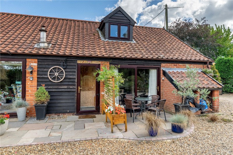 Ferry Road, Surlingham, Norwich, Norfolk, NR14
