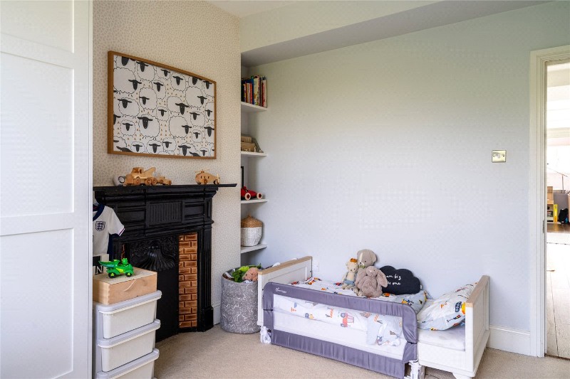 Sternhold Avenue, London, SW2