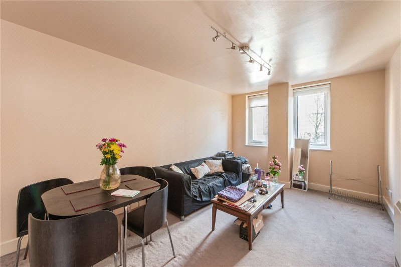 Commercial Road, London, E1