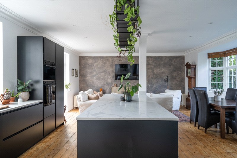 Hillside Road, London, SW2