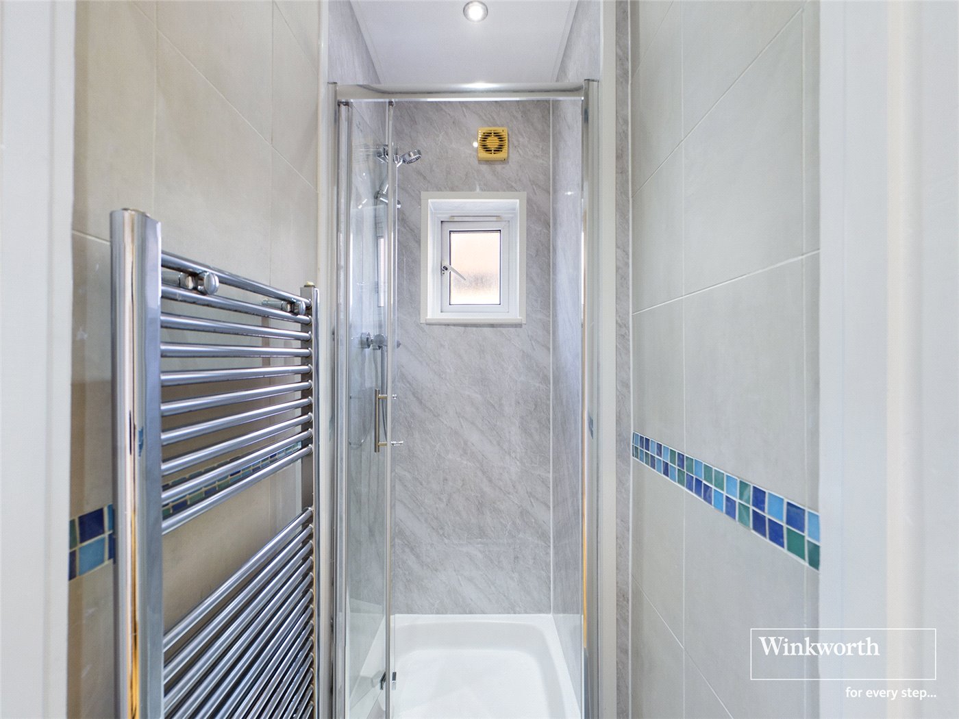 Separate Shower Room
