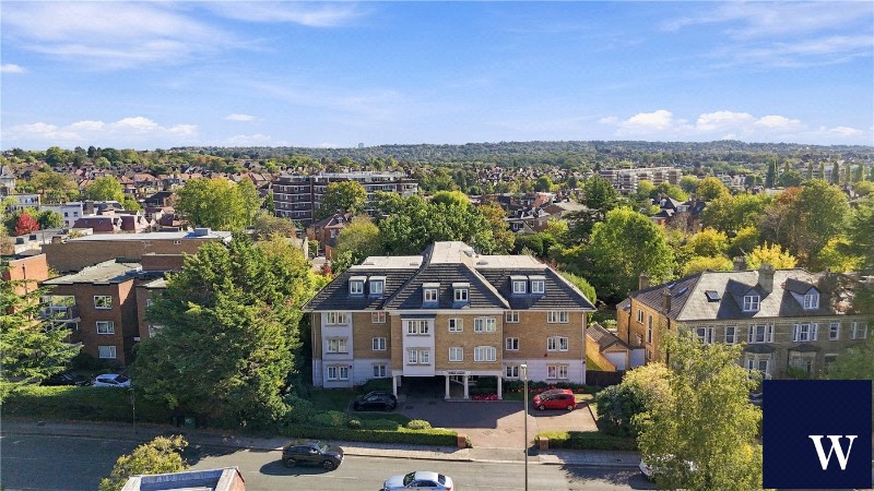 Hendon Lane, Finchley, London, N3