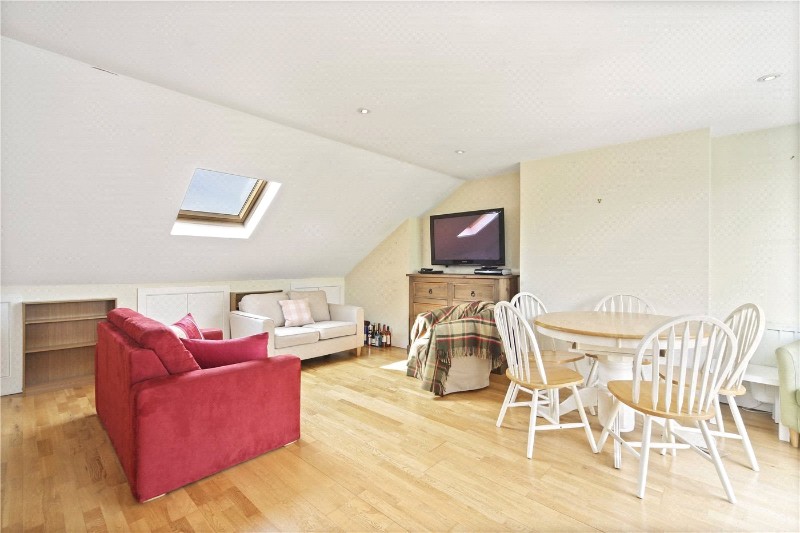 Davisville Road, London, W12