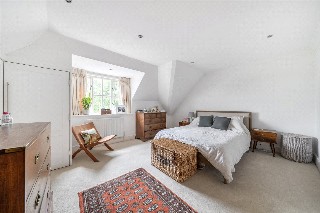 School Lane, Lower Bourne, Farnham, Surrey, GU10