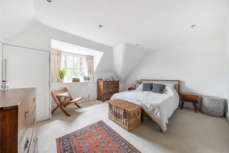 School Lane, Lower Bourne, Farnham, Surrey, GU10