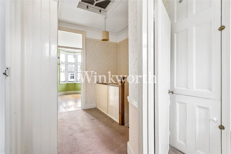 Caversham Avenue, London, N13