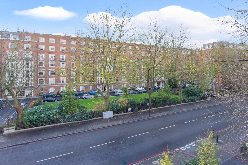 Finchley Road, St John&#39;s Wood, London, NW8