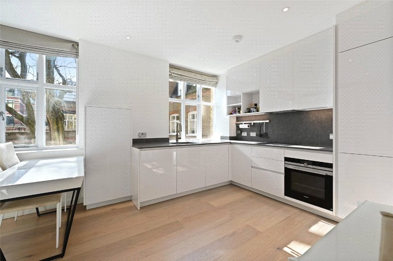 Carter Lane, London, EC4V