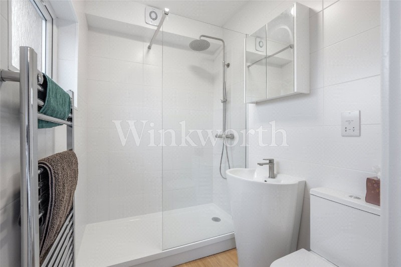 West Heath Avenue, London, NW11