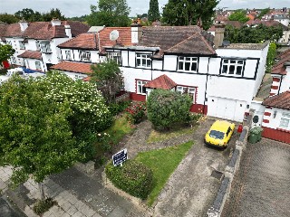 Queens Walk, Kingsbury, London, NW9