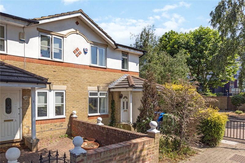 Culloden Close, London, SE16