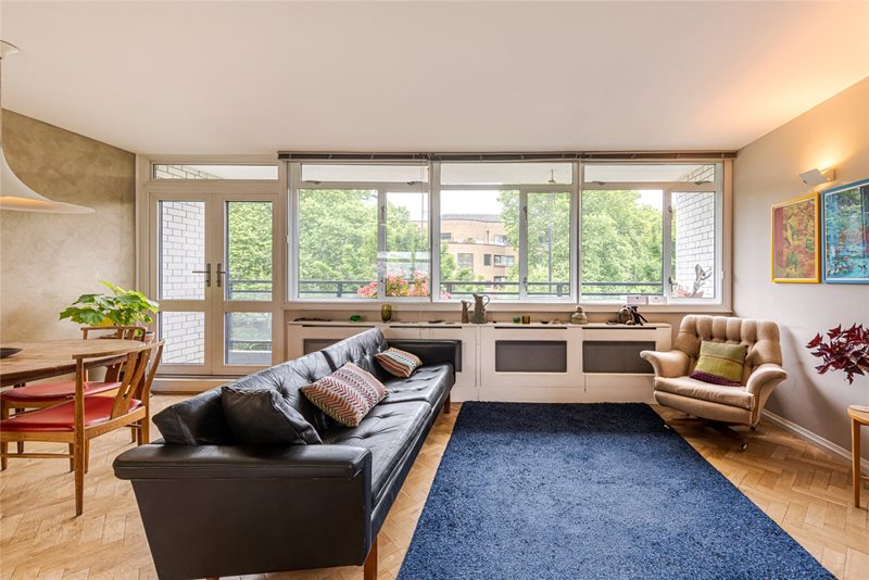 Churchill Gardens, London, SW1V