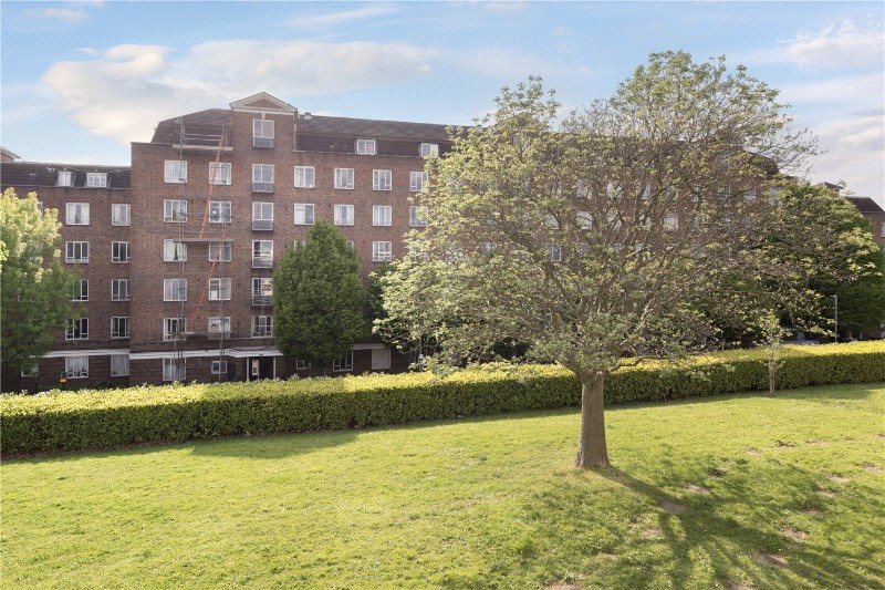 Garton Place, London, SW18